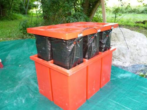 FüllFux Vorrichtung zum Füllen von Sandsäcken rot, inkl. 100 Stück Sandsäcke